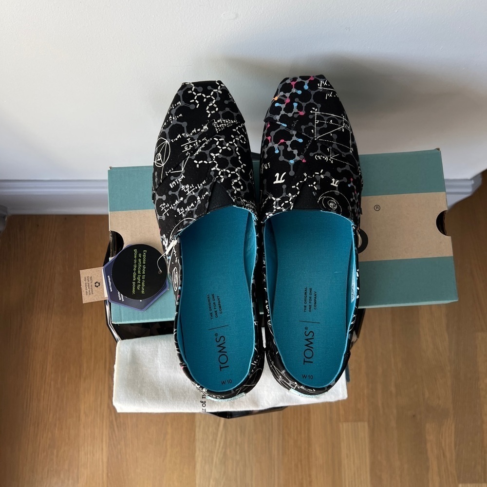 TOMS Limited Edition Black Science Glow In The Dark Print CloudBound Classics - Picture 10 of 14